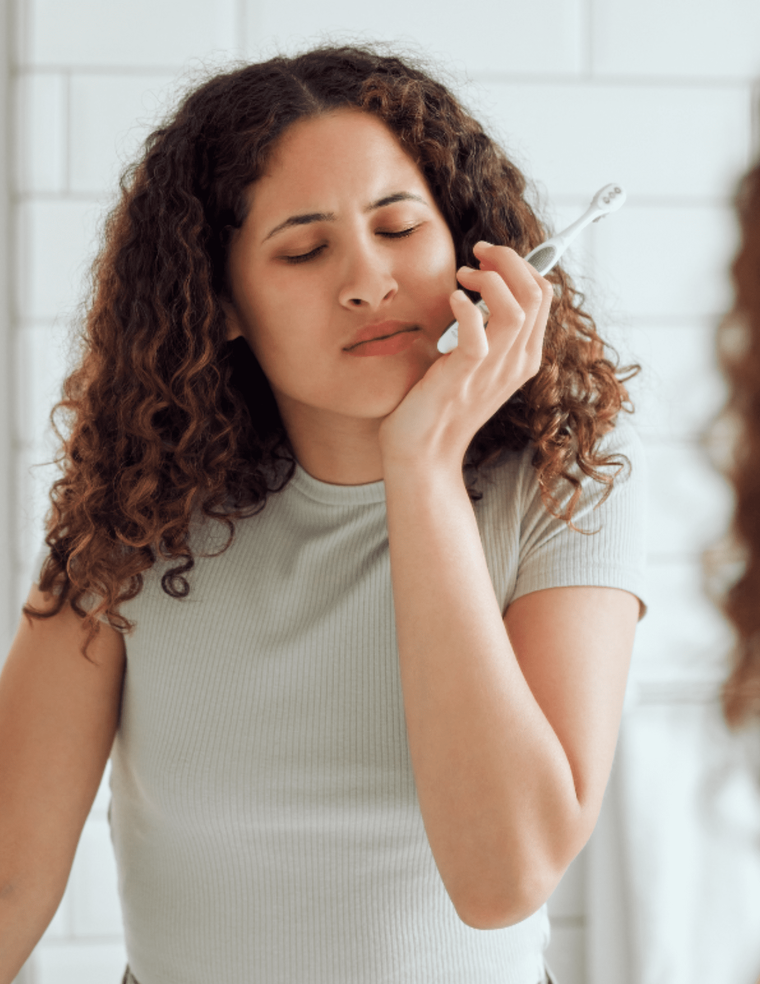 Woman with Tooth Pain | Toothache Lakeland, FL